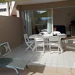 Rdc Avec Terrasse Acces Pour 4, A Canet-plage - Fr-1-696-134 *
