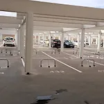 Lejlighed Rdc Avec Terrasse Acces Pour 4, A Canet-plage - Fr-1-696-134 *