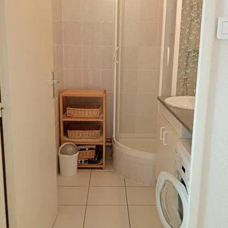 Rdc Avec Terrasse Acces Pour 4, A Canet-plage - Fr-1-696-134 Lejlighed *