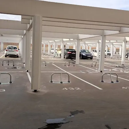 Apartmán Rdc Avec Terrasse Acces Pour 4, A Canet-plage - Fr-1-696-134 *