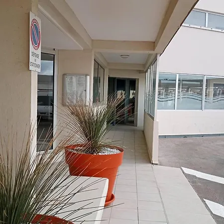 Apartmán Rdc Avec Terrasse Acces Pour 4, A Canet-plage - Fr-1-696-134 Canet-en-Roussillon